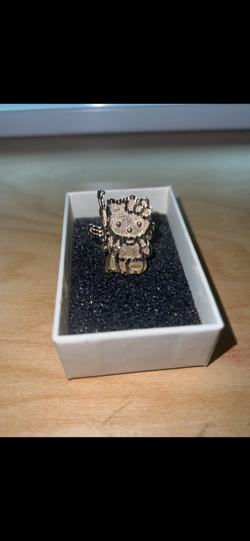 Gold jumbo hk ring